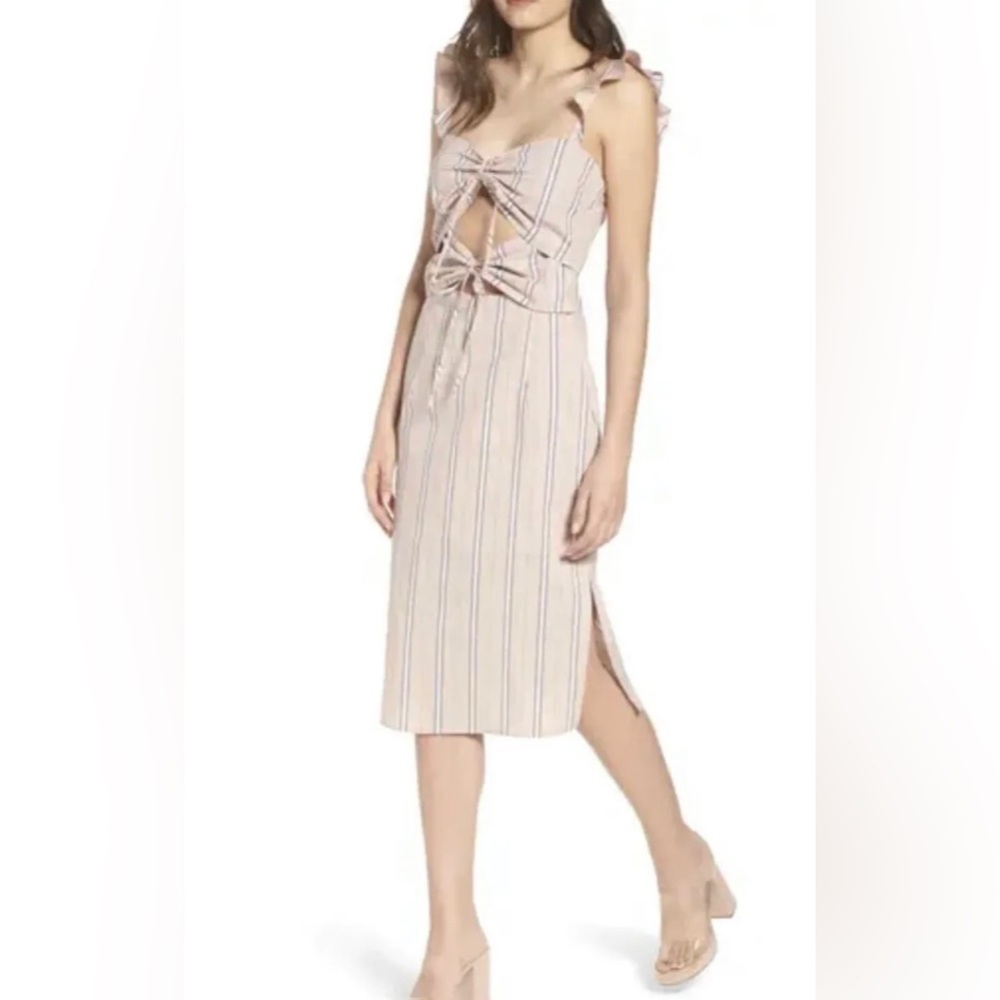 Nwt Wayf Cutout midi dress Size S